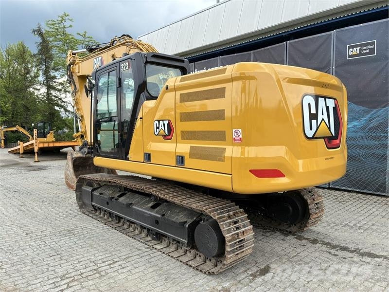 CAT 323 Excavadoras sobre orugas
