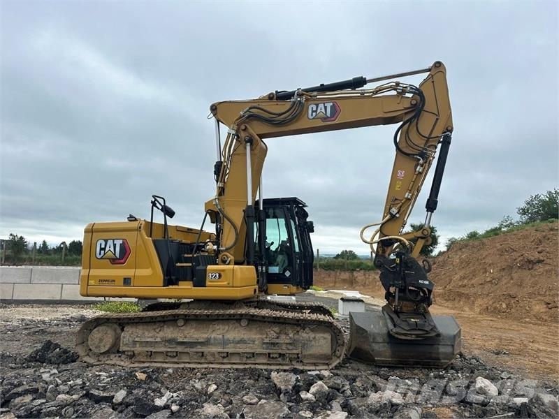 CAT 323 Excavadoras sobre orugas