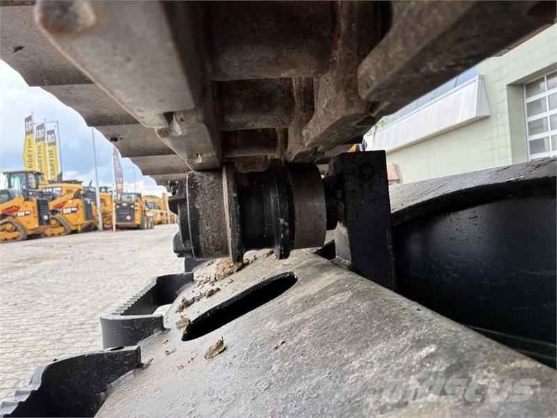 CAT 323 Excavadoras sobre orugas