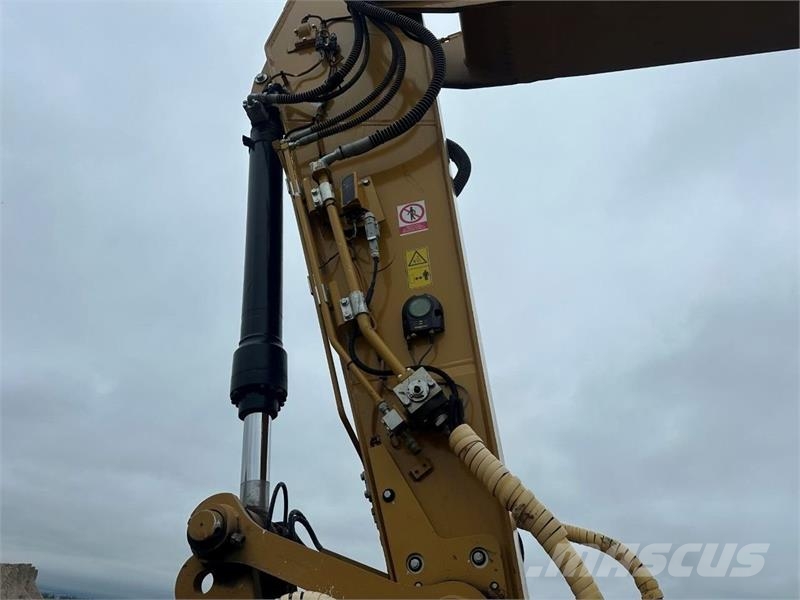 CAT 323 Excavadoras sobre orugas