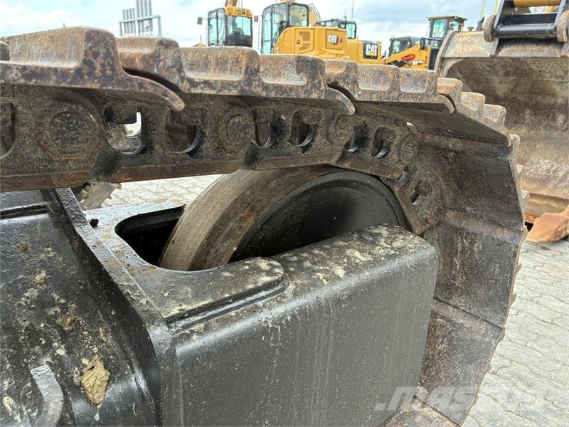 CAT 323 Excavadoras sobre orugas