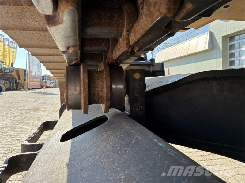 CAT 330 Koparki gąsienicowe