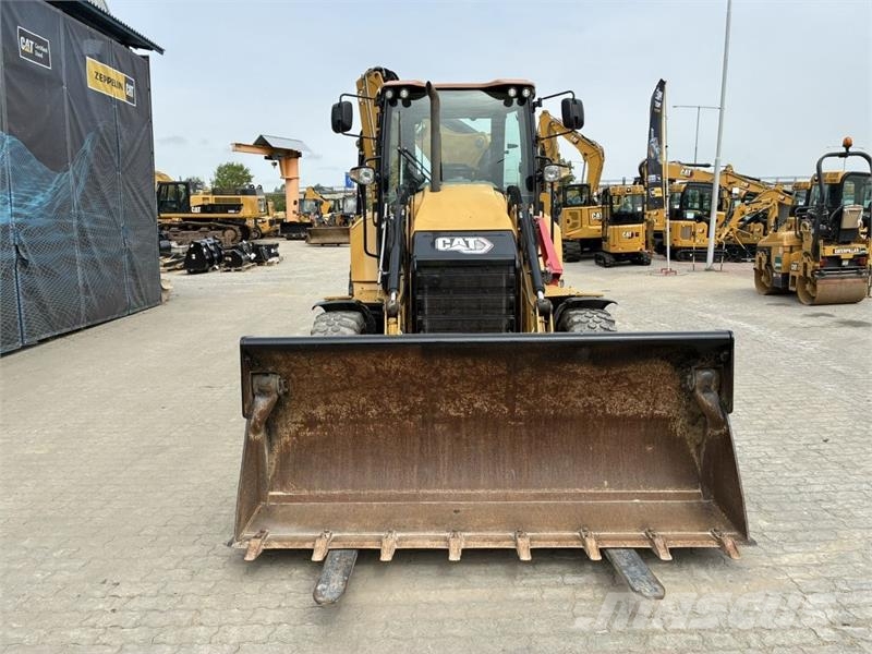 CAT 432 Ekskavatori-iekrāvēji