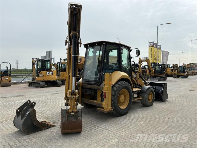 CAT 432 Ekskavatori-iekrāvēji