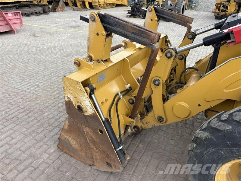 CAT 432F2 Rýpadlo-nakladače