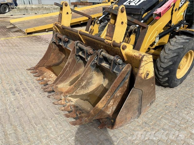 CAT 432F2 Rovokopači