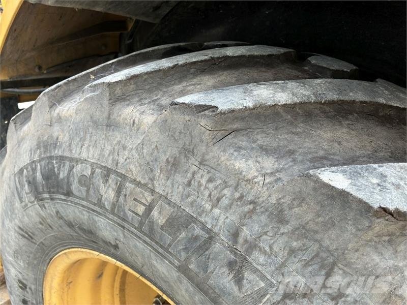 CAT 432F2 Kotrórakodók