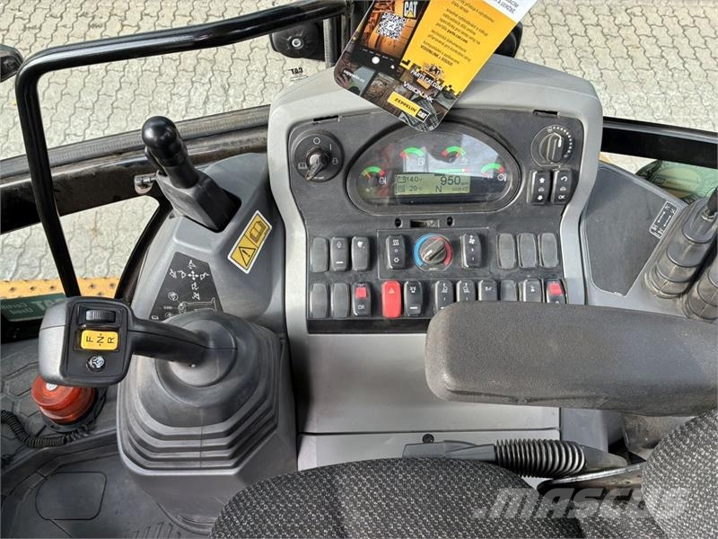CAT 432F2 Backhoe loaders