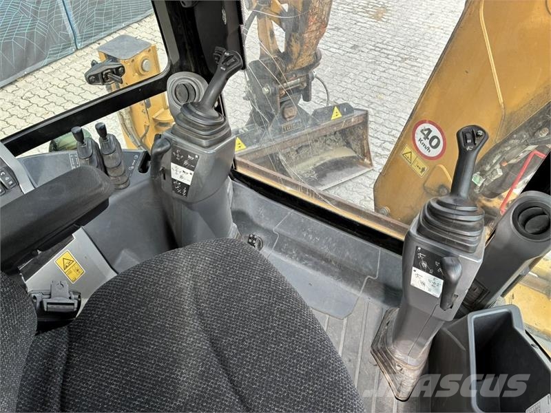 CAT 432F2 Backhoe loaders