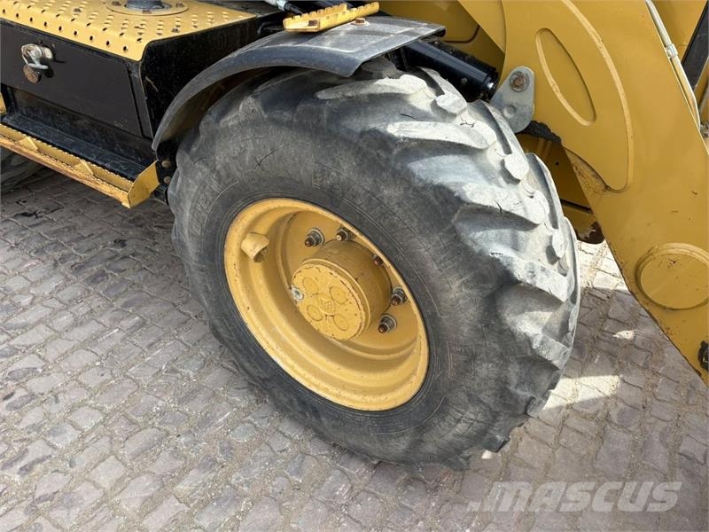 CAT 432F2 Rovokopači