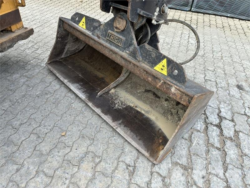 CAT 432F2 Backhoe loaders