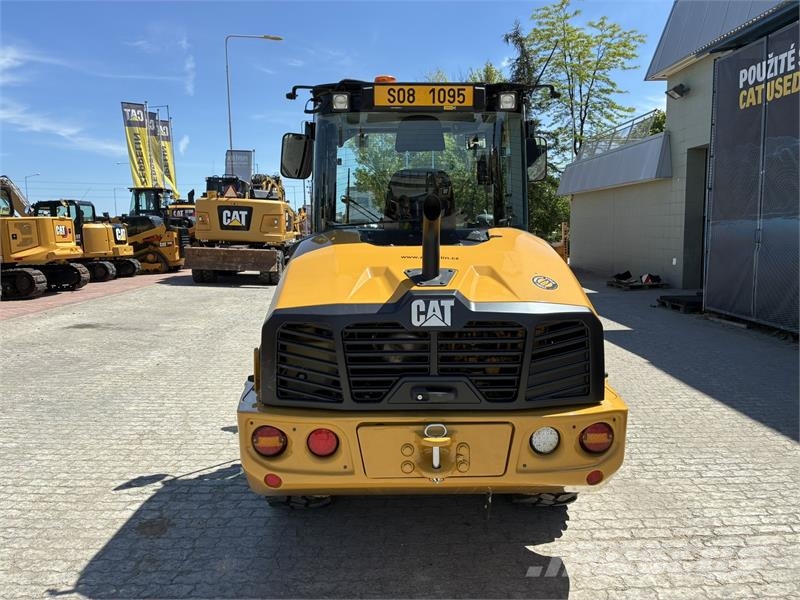 CAT 906 Mini utovarivači