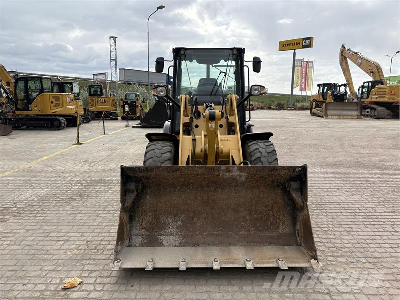 CAT 906M Cargadoras sobre ruedas