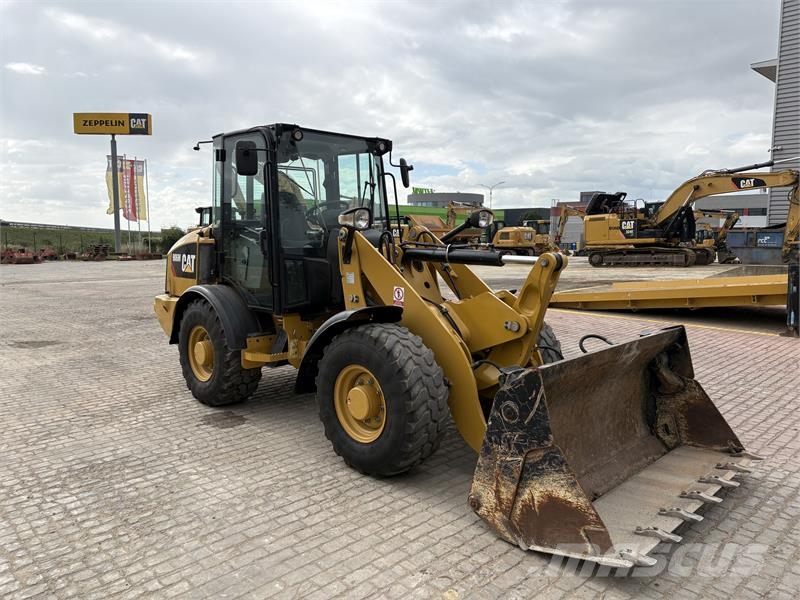 CAT 906M Cargadoras sobre ruedas