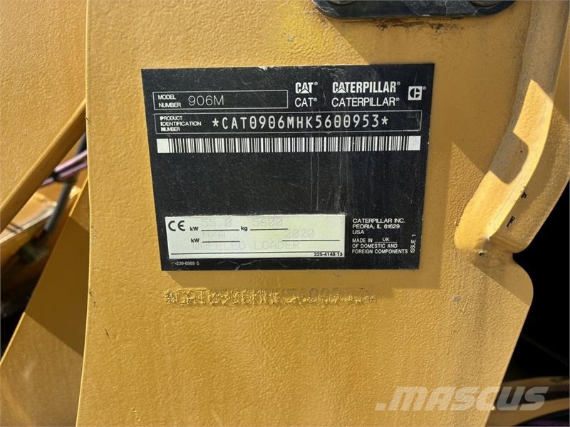 CAT 906M Kolesni nakladalci