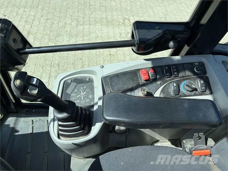 CAT 906M Kolesni nakladalci