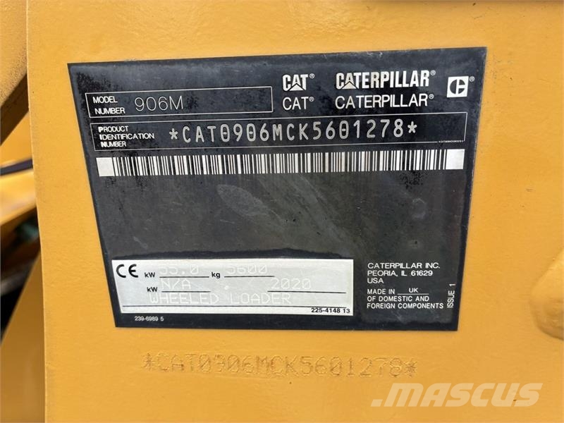 CAT 906M Kolesni nakladalci