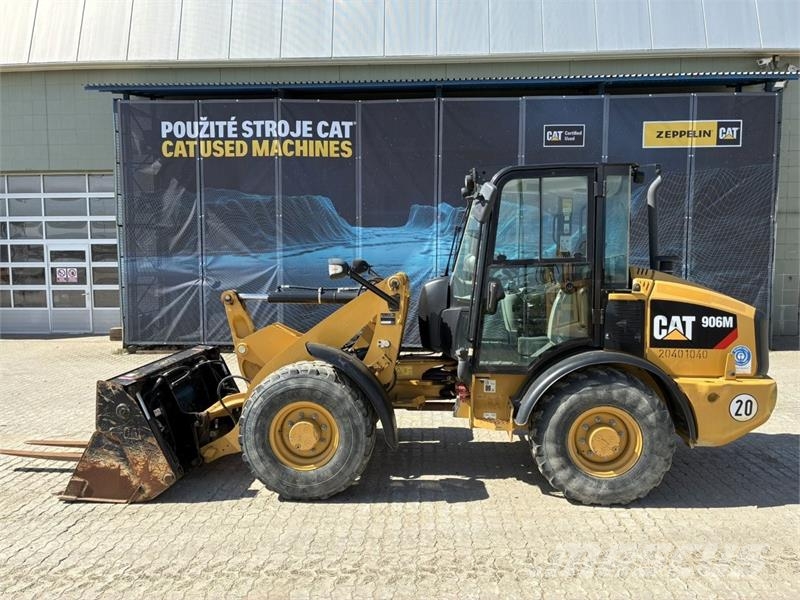 CAT 906M Kolesni nakladalci