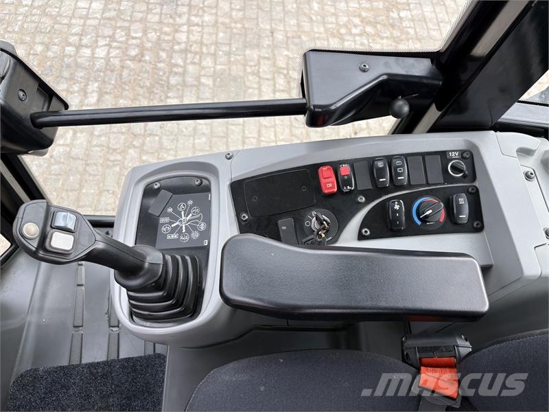 CAT 906M Cargadoras sobre ruedas