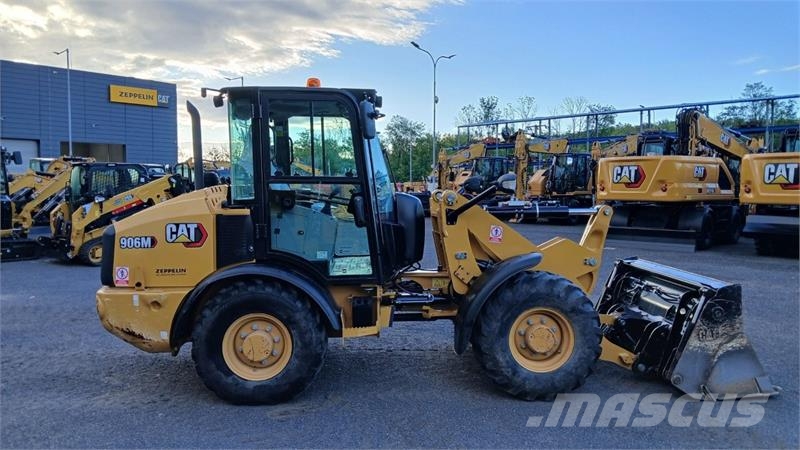 CAT 906M Kolesni nakladalci