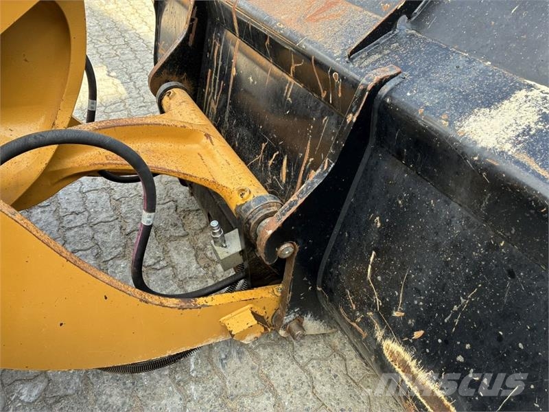 CAT 908M Palas cargadoras