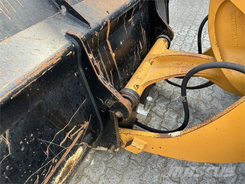 CAT 908M Palas cargadoras