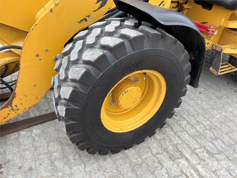 CAT 908M Minilader