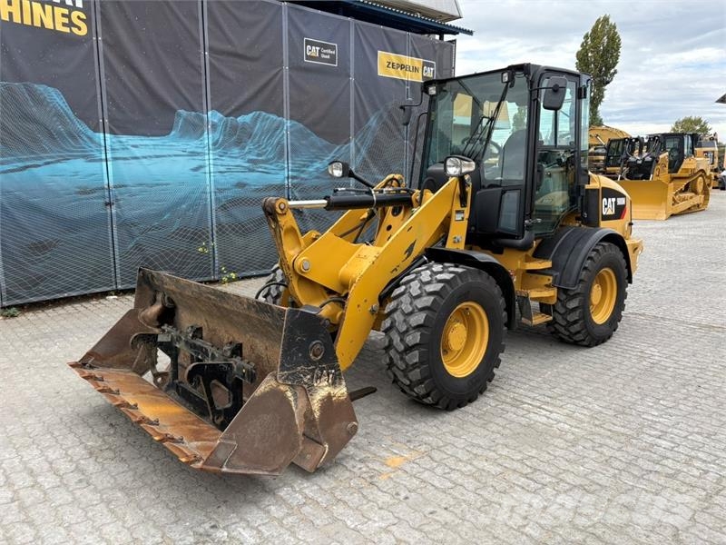 CAT 908M Minilader