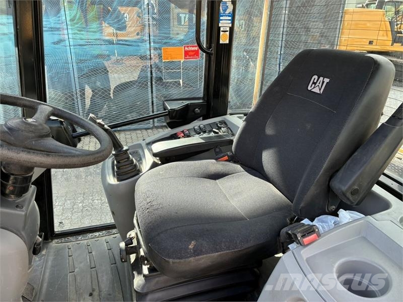 CAT 908M Palas cargadoras
