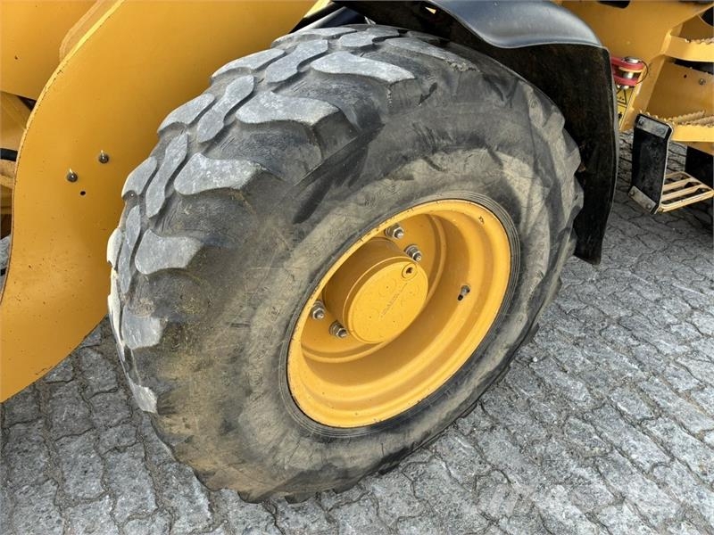 CAT 908M Palas cargadoras