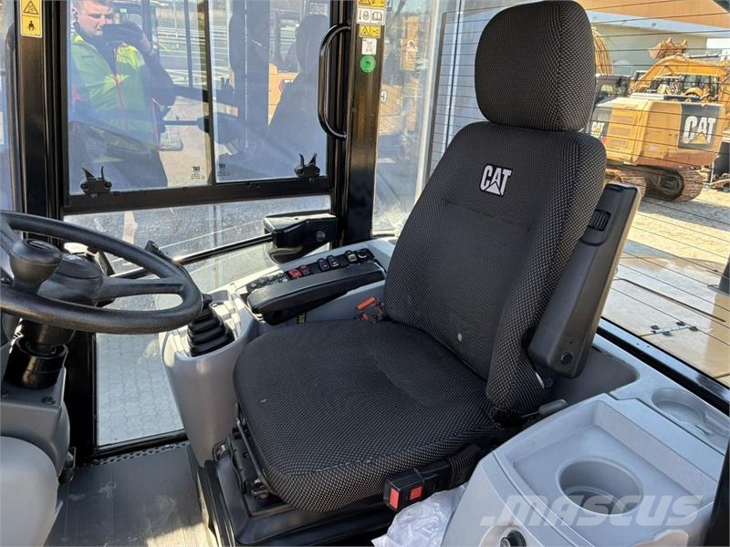 CAT 918M Mini utovarivači