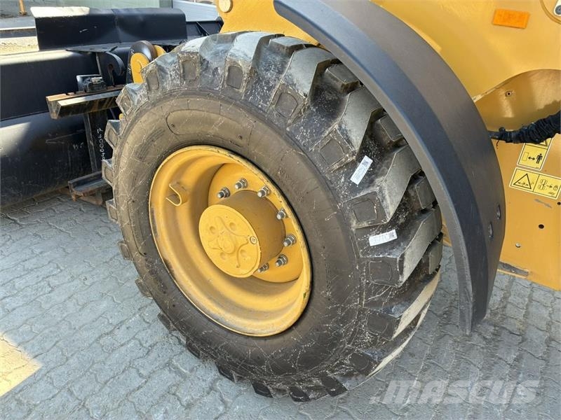 CAT 918M Mini utovarivači