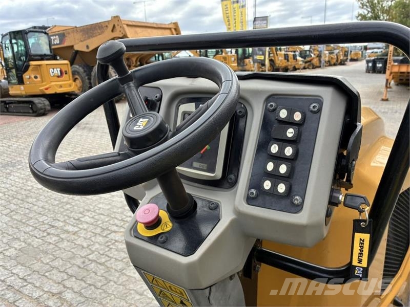 CAT CB2.7 Rouleaux tandem