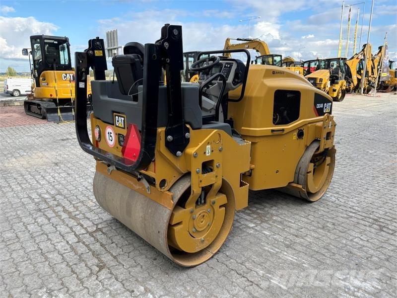 CAT CB34B Tandemové valce