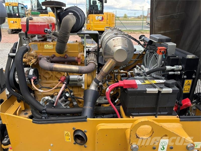 CAT CB34B Tandemové valce