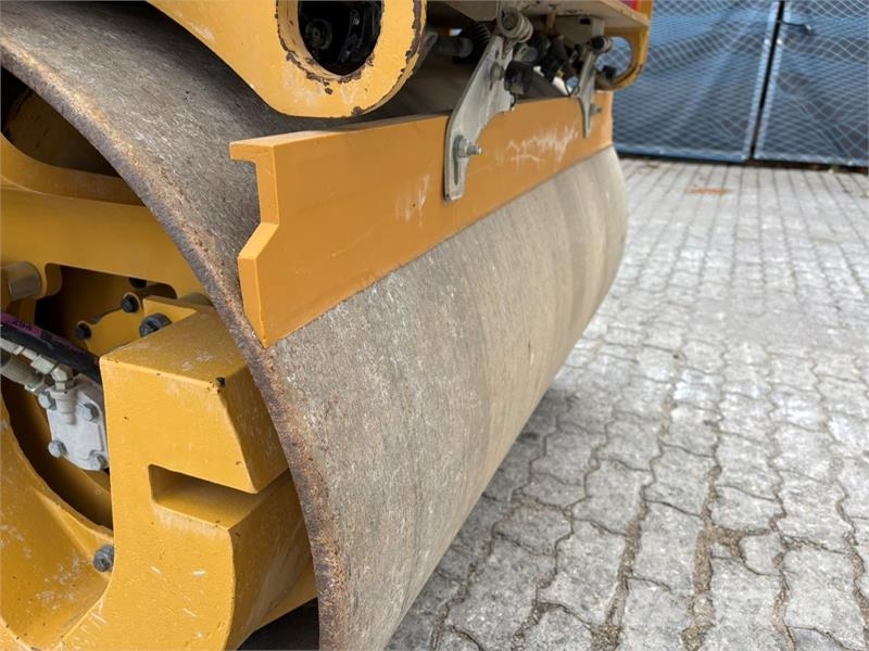 CAT CB34B Tandemové valce