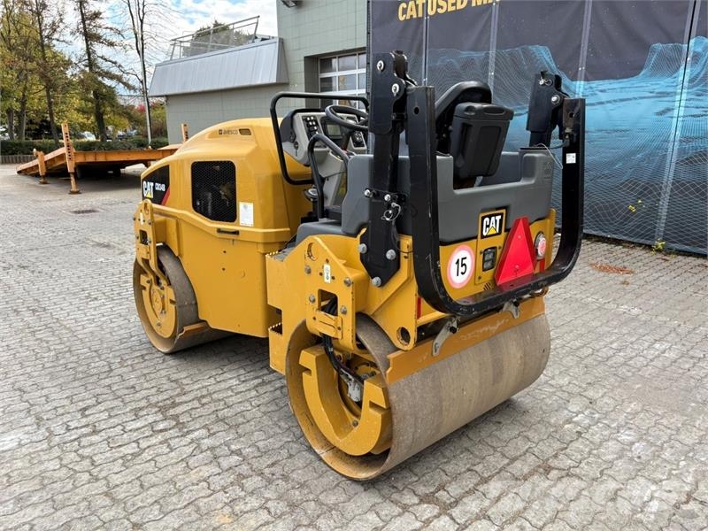 CAT CB34B Tandemové valce