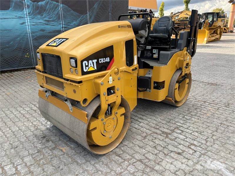 CAT CB34B Tandemové valce