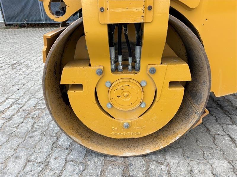 CAT CB34B Tandemové valce