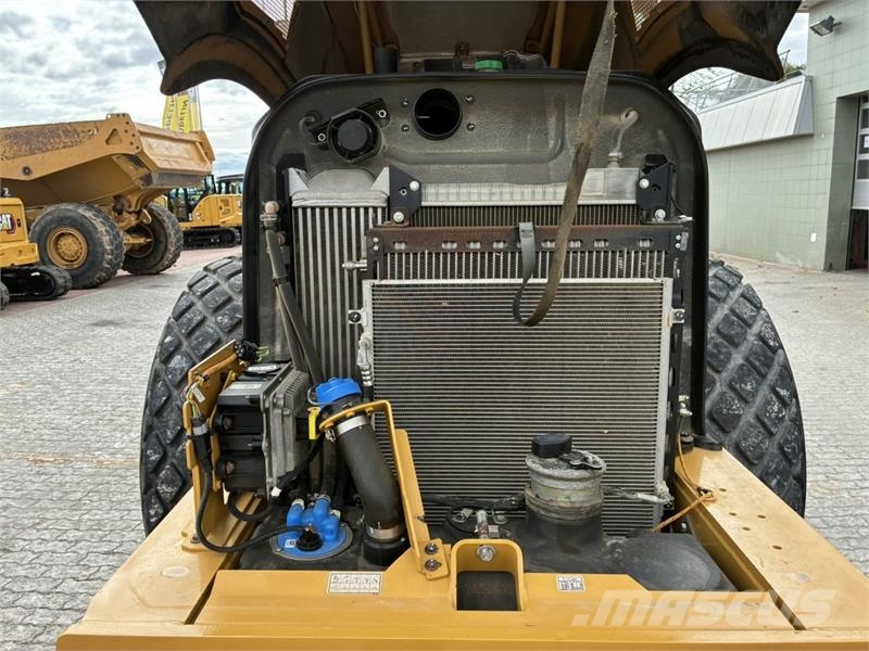 CAT CS76B ضاغطات التربة