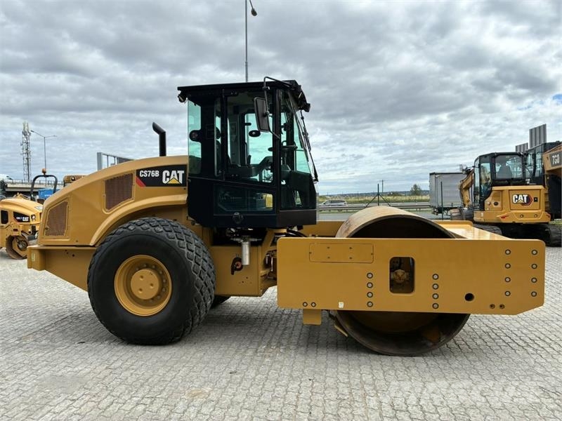 CAT CS76B ضاغطات التربة