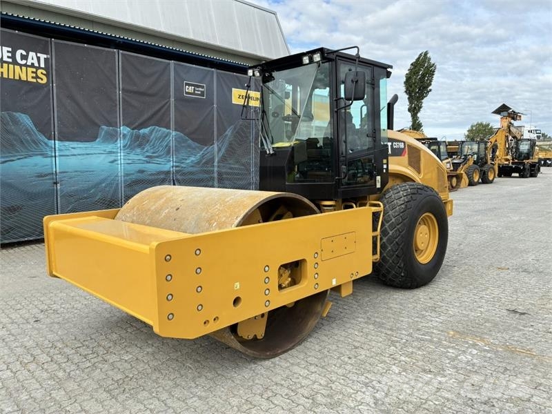 CAT CS76B ضاغطات التربة