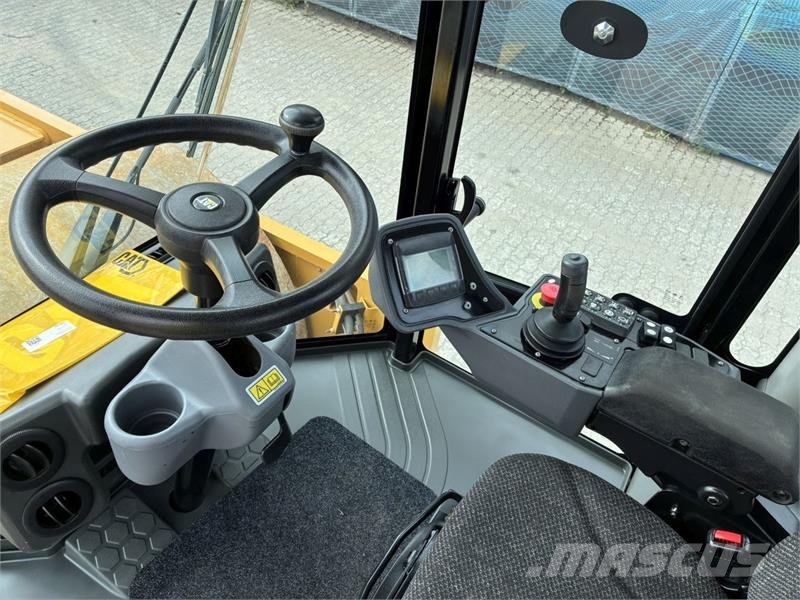 CAT CS76B ضاغطات التربة