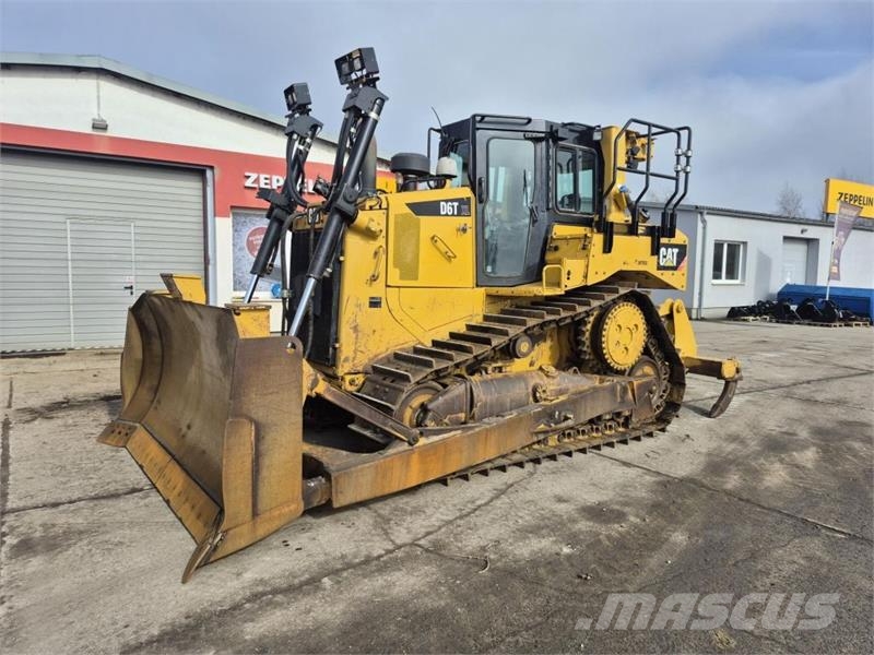 CAT D6T XL Buldozer sobre oruga