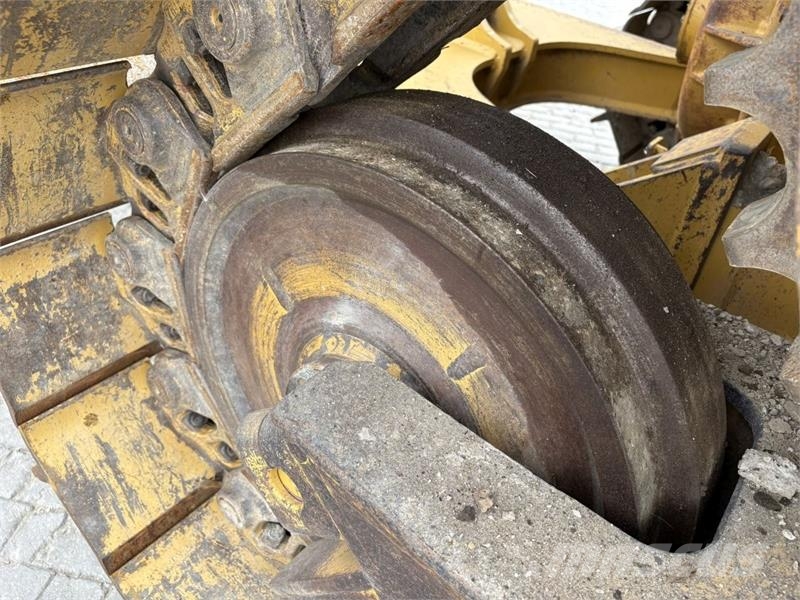 CAT D6T XL Dozere Beltegående