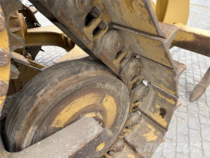 CAT D6T XL Dozere Beltegående