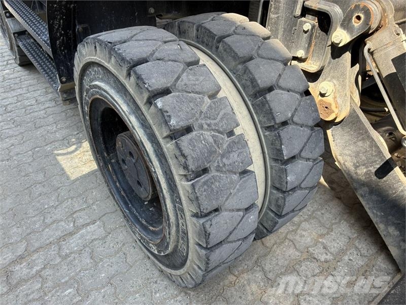 CAT M315F Bageri točkaši