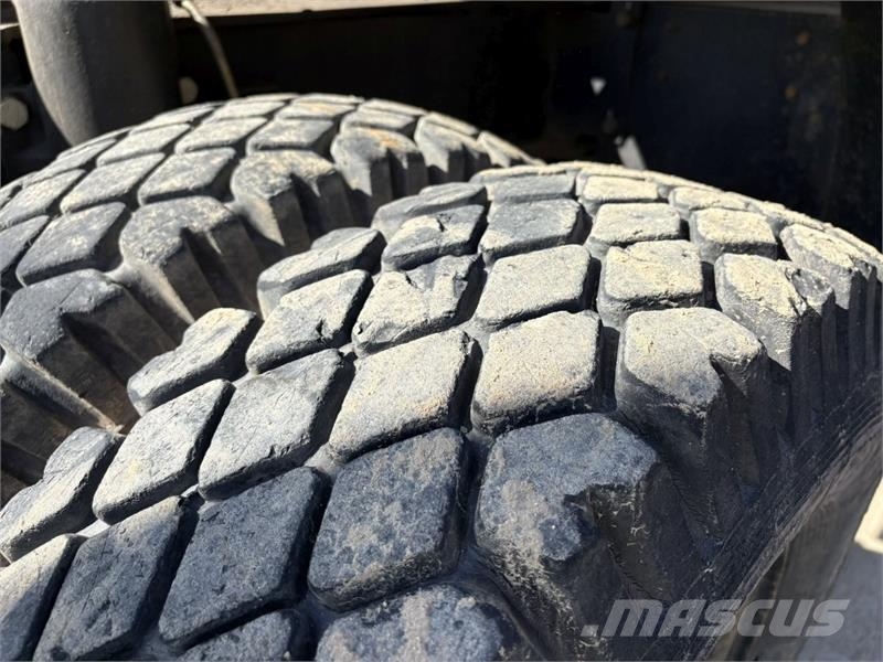 CAT M316D حفارات بعجل