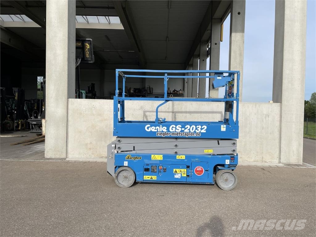 Genie GS-2032 Žirkliniai keltuvai