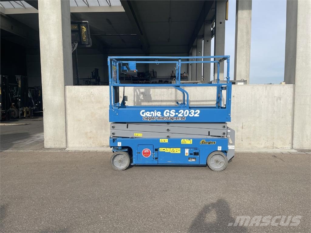 Genie GS-2032 Žirkliniai keltuvai